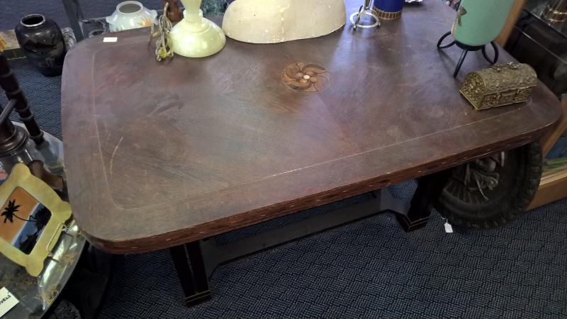 Acession Style Library Table