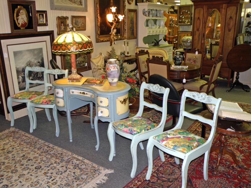 Four Dining Chairs and Kidney Table